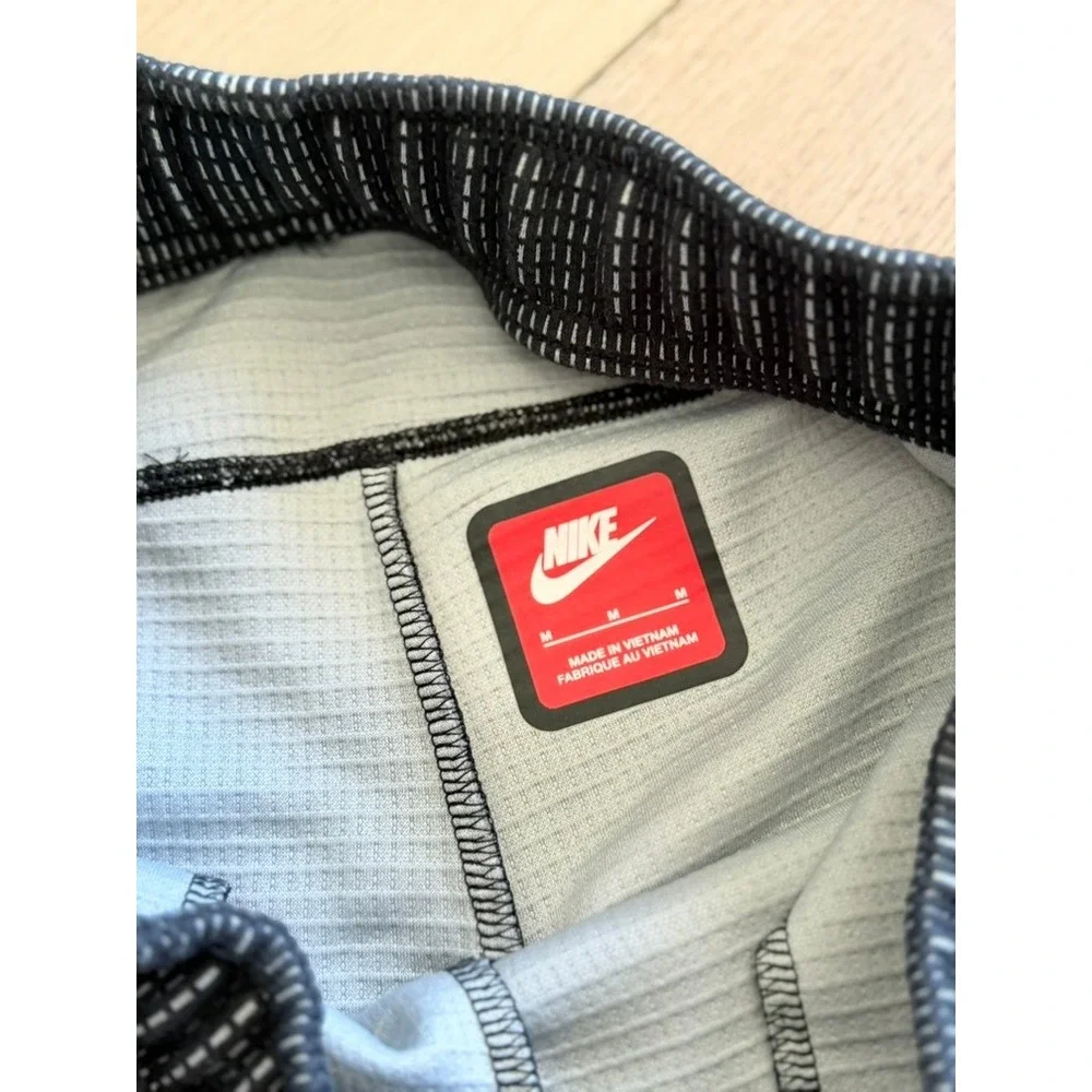 Nike Tech Fleece Kids Medium Black Grey Grid Pattern Tapered Jogger Sweatpants